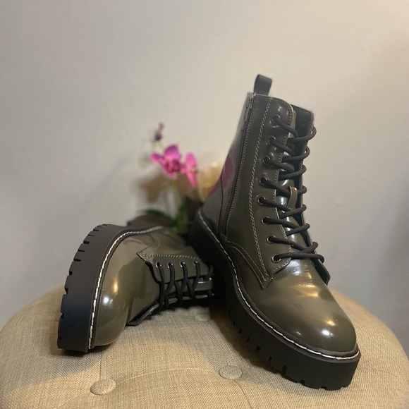 Sincerely Jules “Harley” Combat Boots - Sizes: 8.5 - Picture 10 of 12